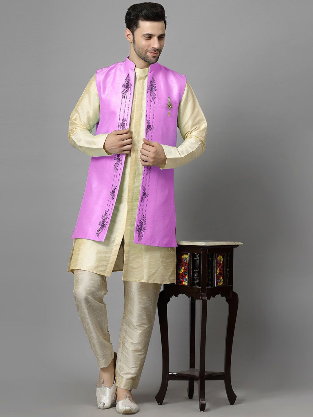 

Utsav Fashion Men Ethnic Motifs High Slit Beads and Stones Kurta with Trousers, Beige