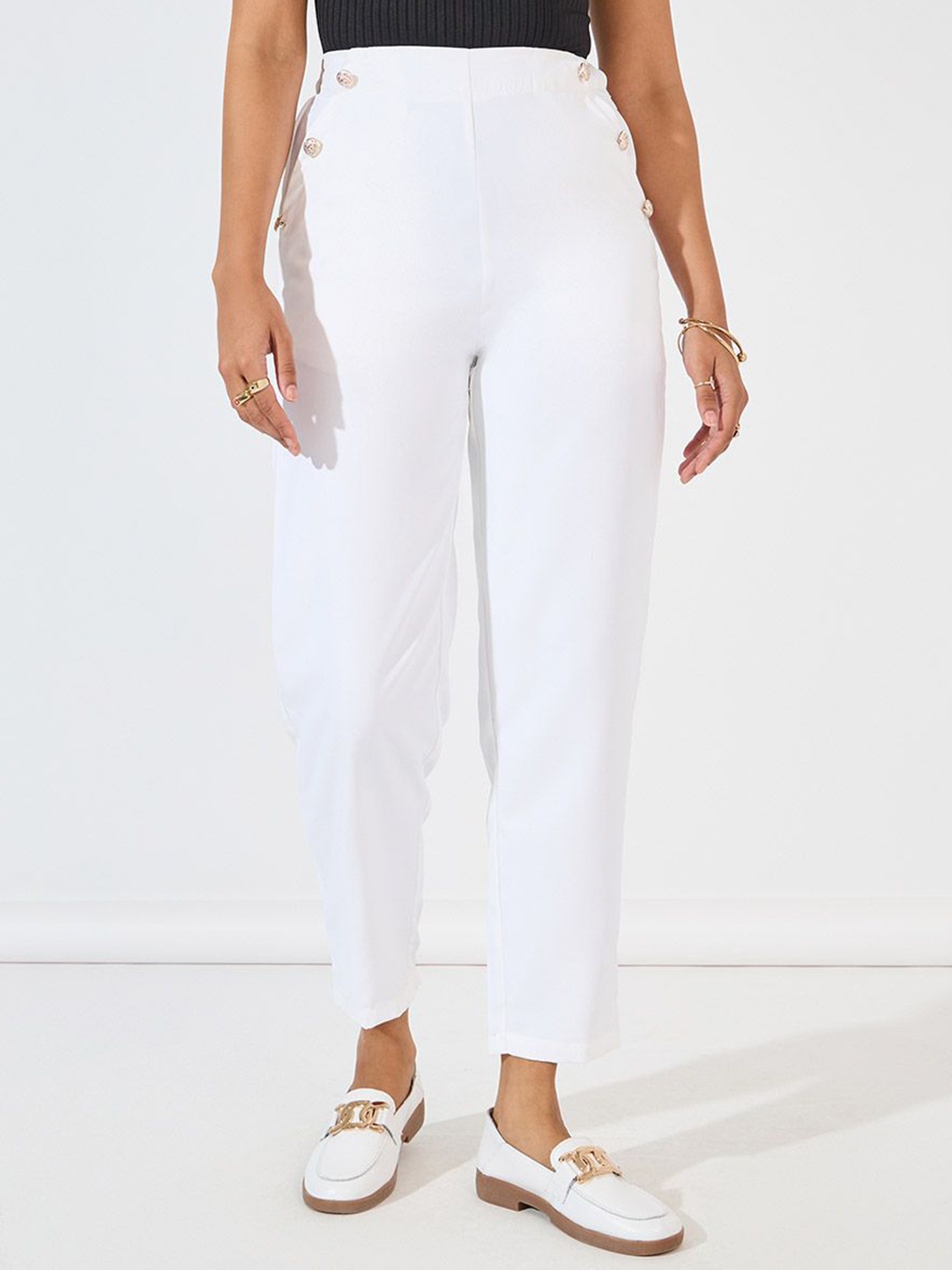 

Styli Women Highwaist Straight Leg Trouser With Decorative Buttons, White