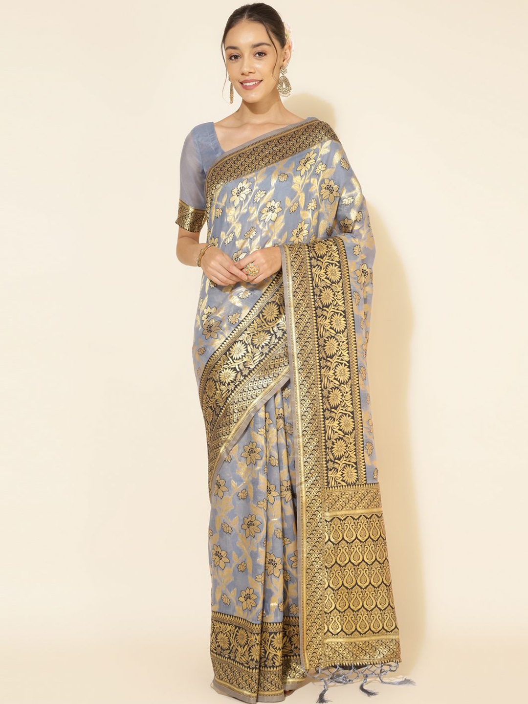 

KALINI Grey Chanderi Silk Floral Saree with Unstitched Blouse Piece