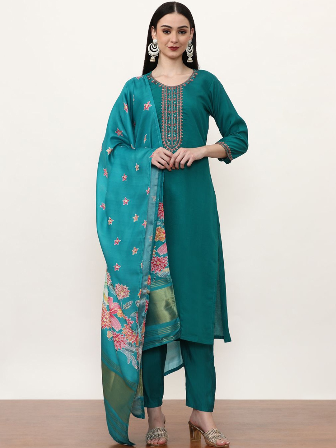 

Jaipur Kurti Women Ethnic Motifs Embroidered Regular Thread Work Kurta with Trousers & With Dupatta, Turquoise blue