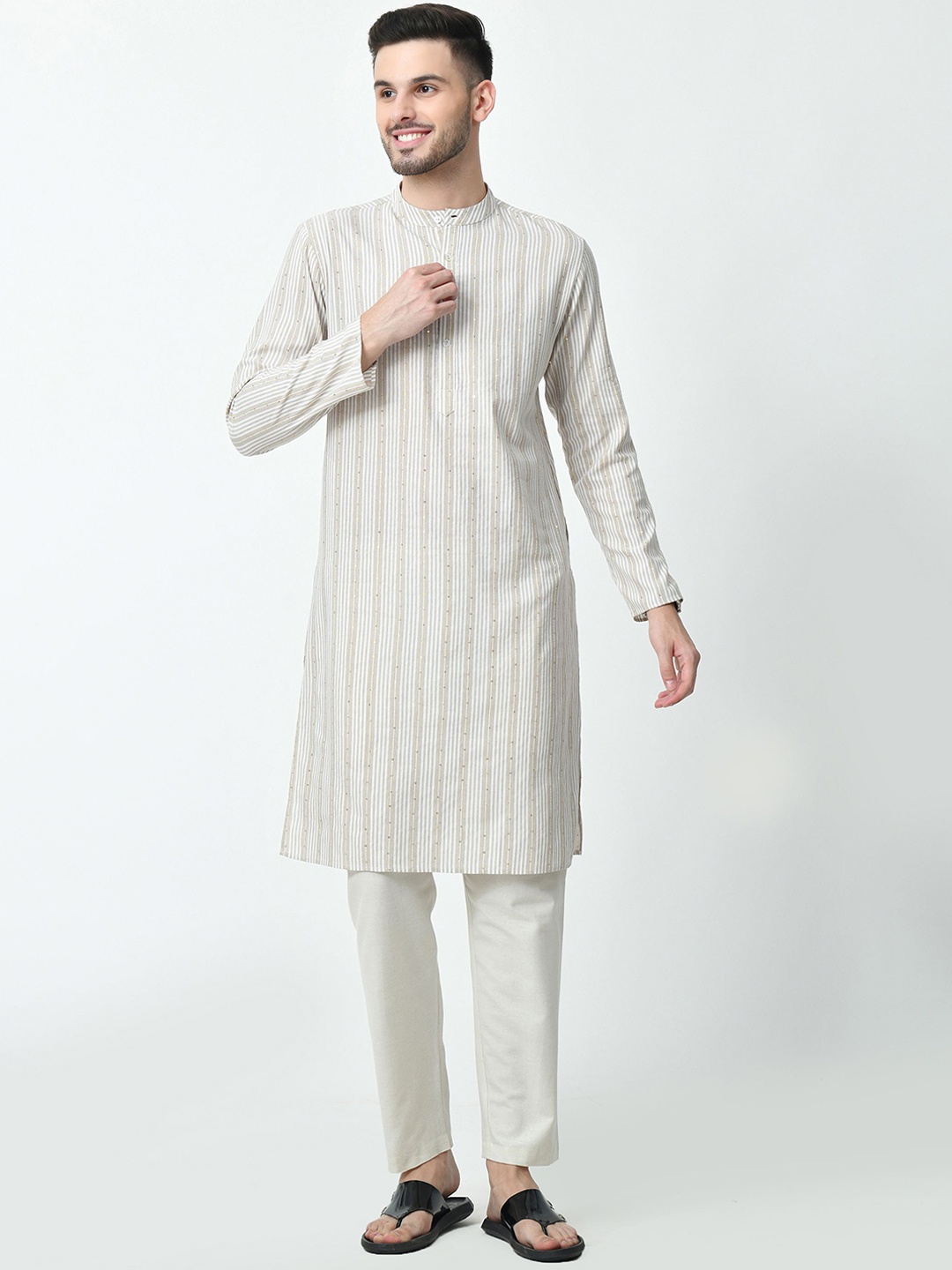 

BAESD Men Embellished Thread Work Kurta, Beige