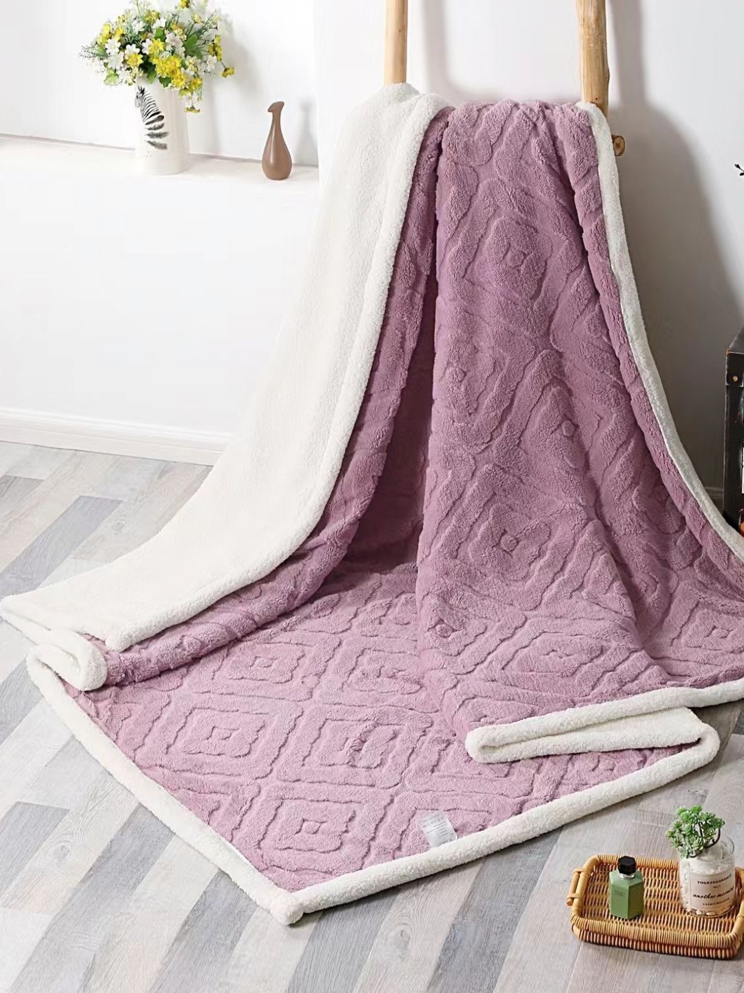 

Butterthief Purple & White Heavy Winter 210 GSM Single Bed Blanket
