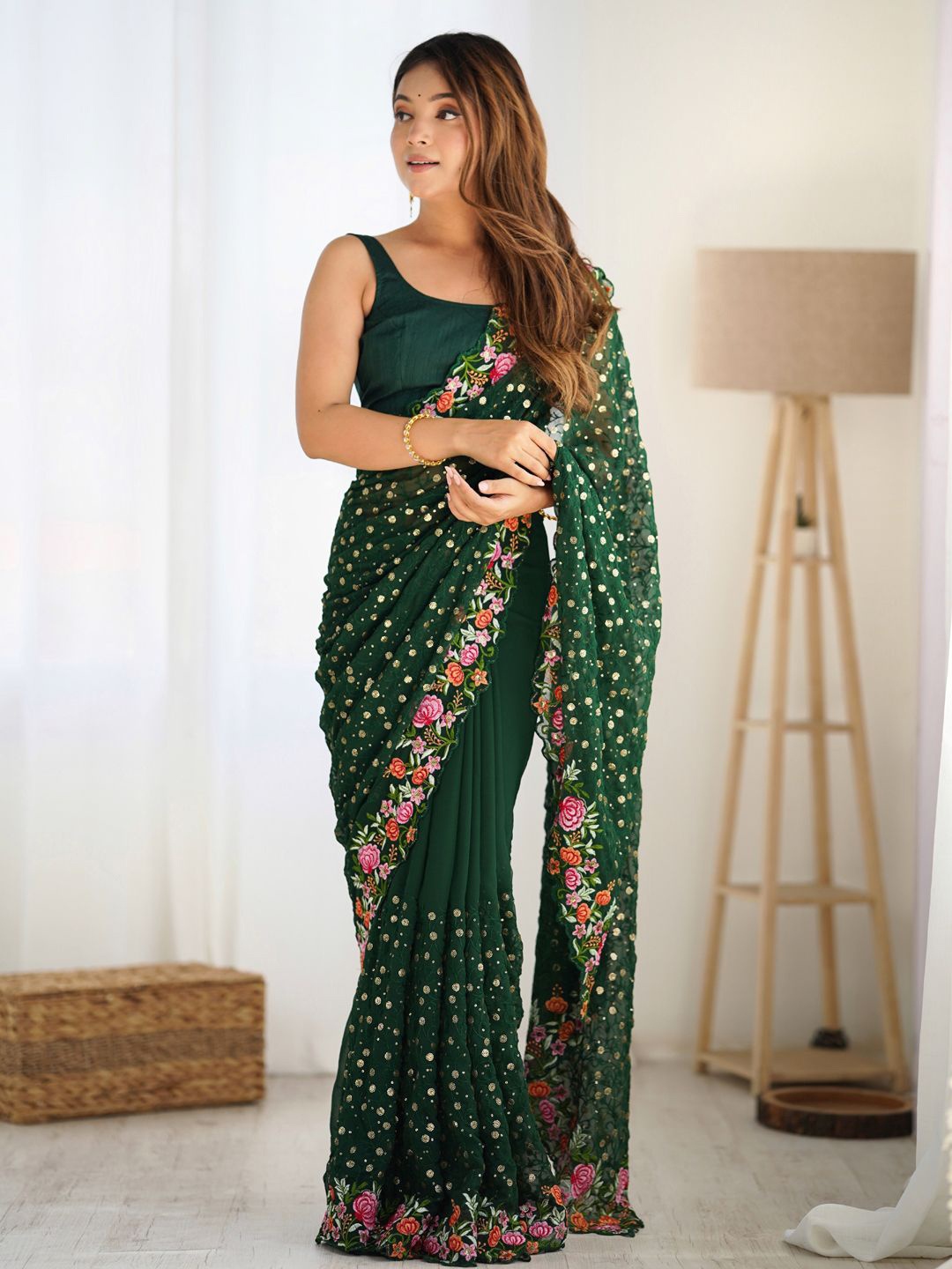 

Panzora Floral Sequinned Poly Georgette Designer Saree, Green