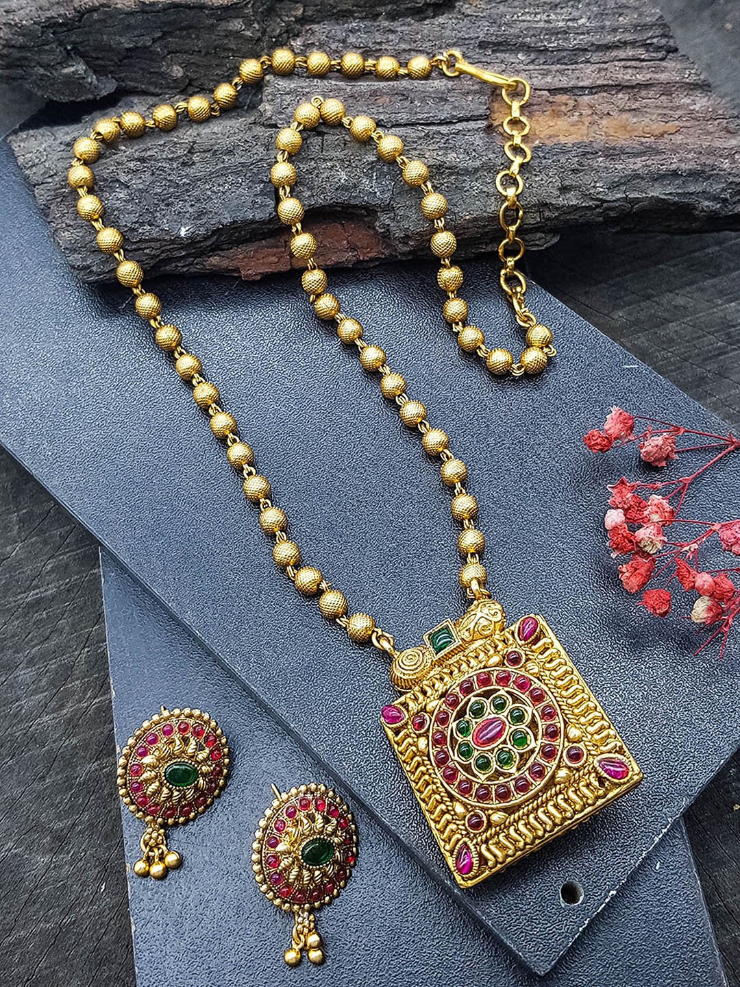 

GRIIHAM Premium Gold Plated American Diamond Stone Studded Reversible Jewellery Set