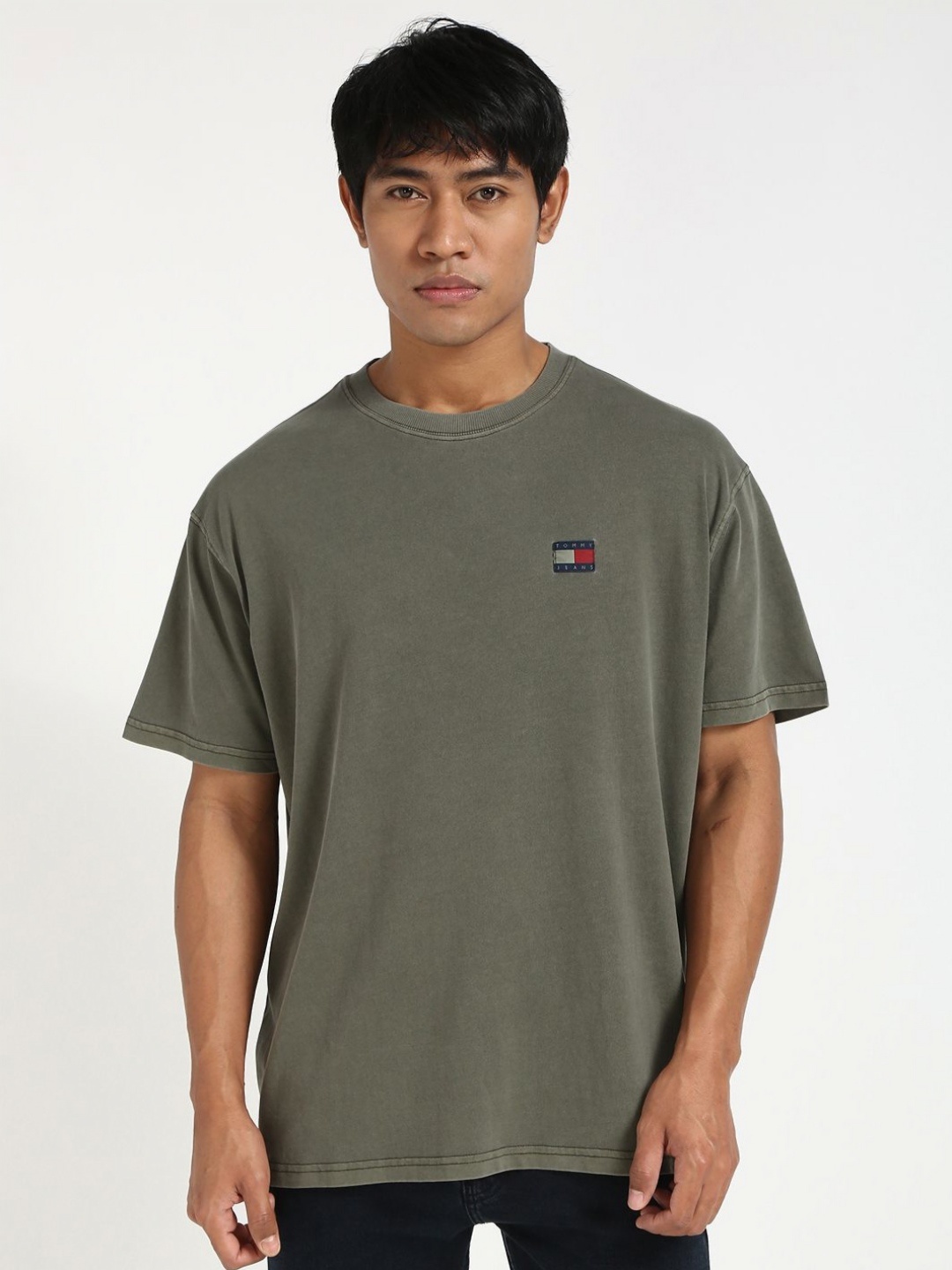 

Tommy Hilfiger Men Solid Relaxed Fit Cotton T-shirt, Grey