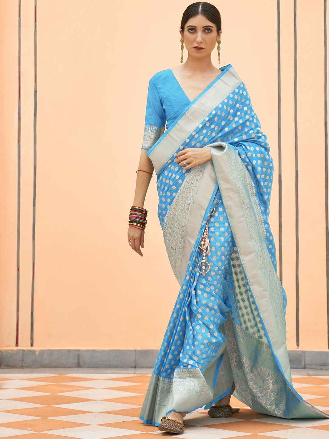 

Rujave Woven Design Zari Pure Georgette Saree, Turquoise blue