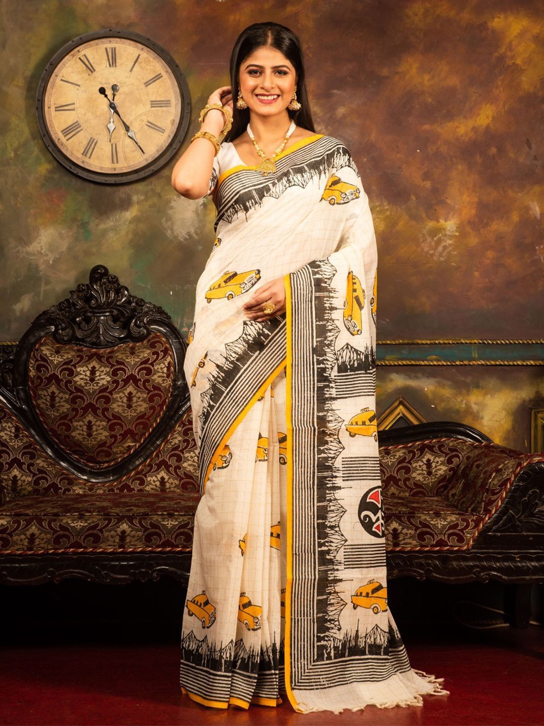 

8POURE Women Printed Pure Cotton Saree, White