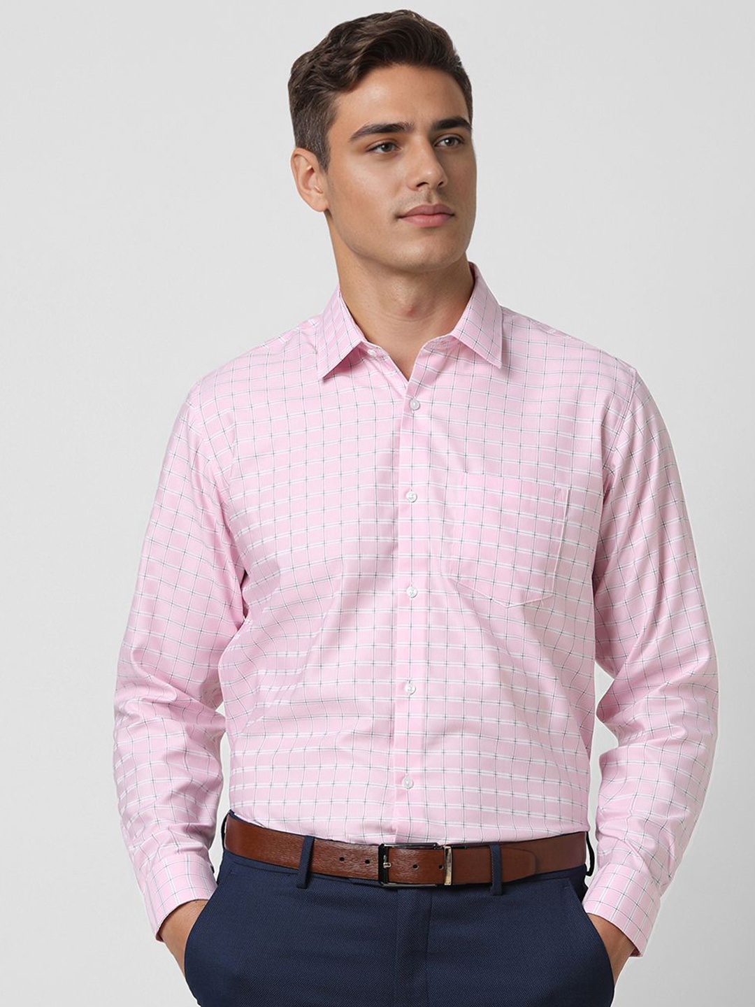 

Van Heusen Men Spread Collar Checked Cotton Formal Shirt, Pink
