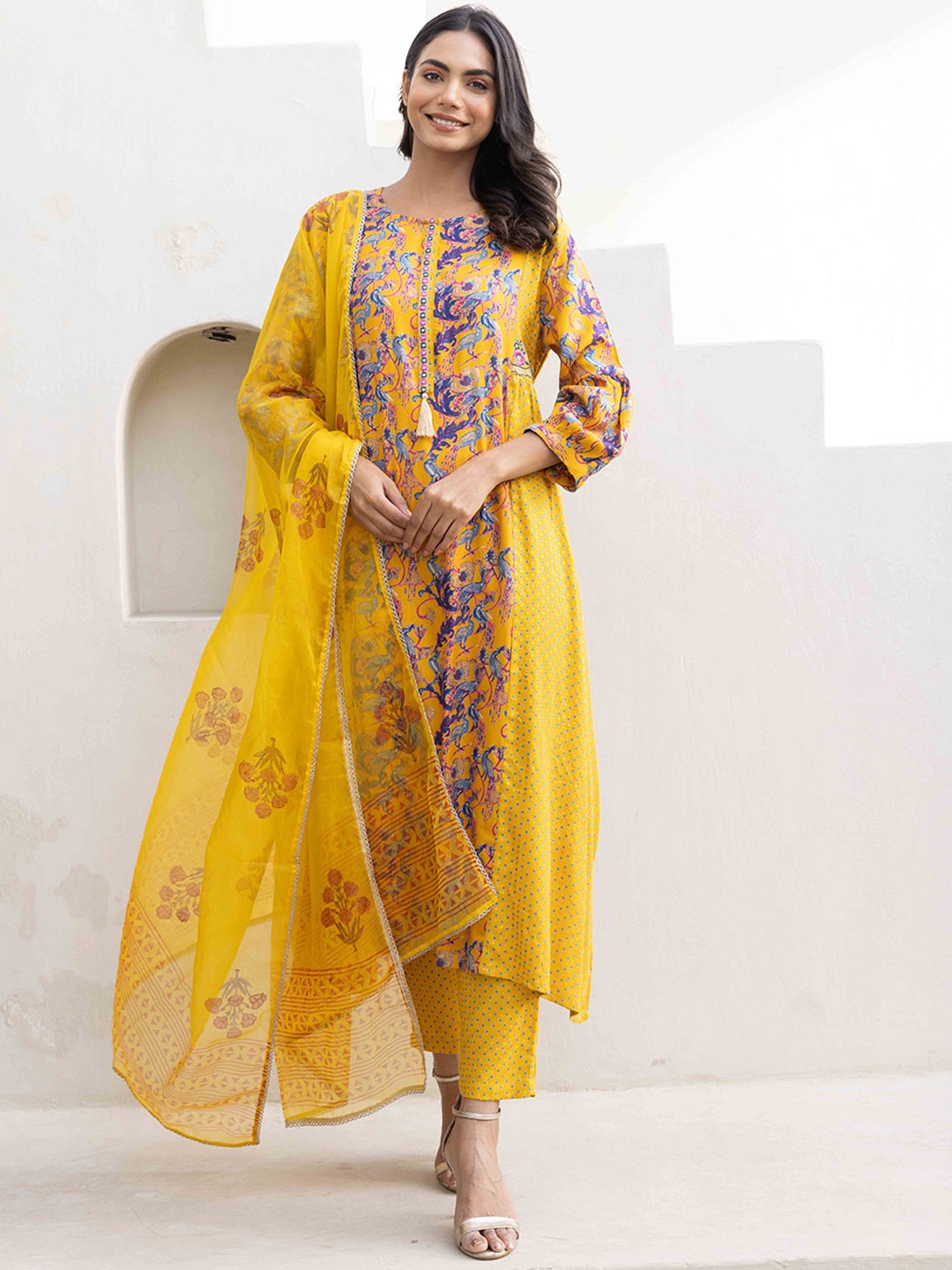 

HERE&NOW Women Printed Regular Kurta with Trousers & With Dupatta, Yellow