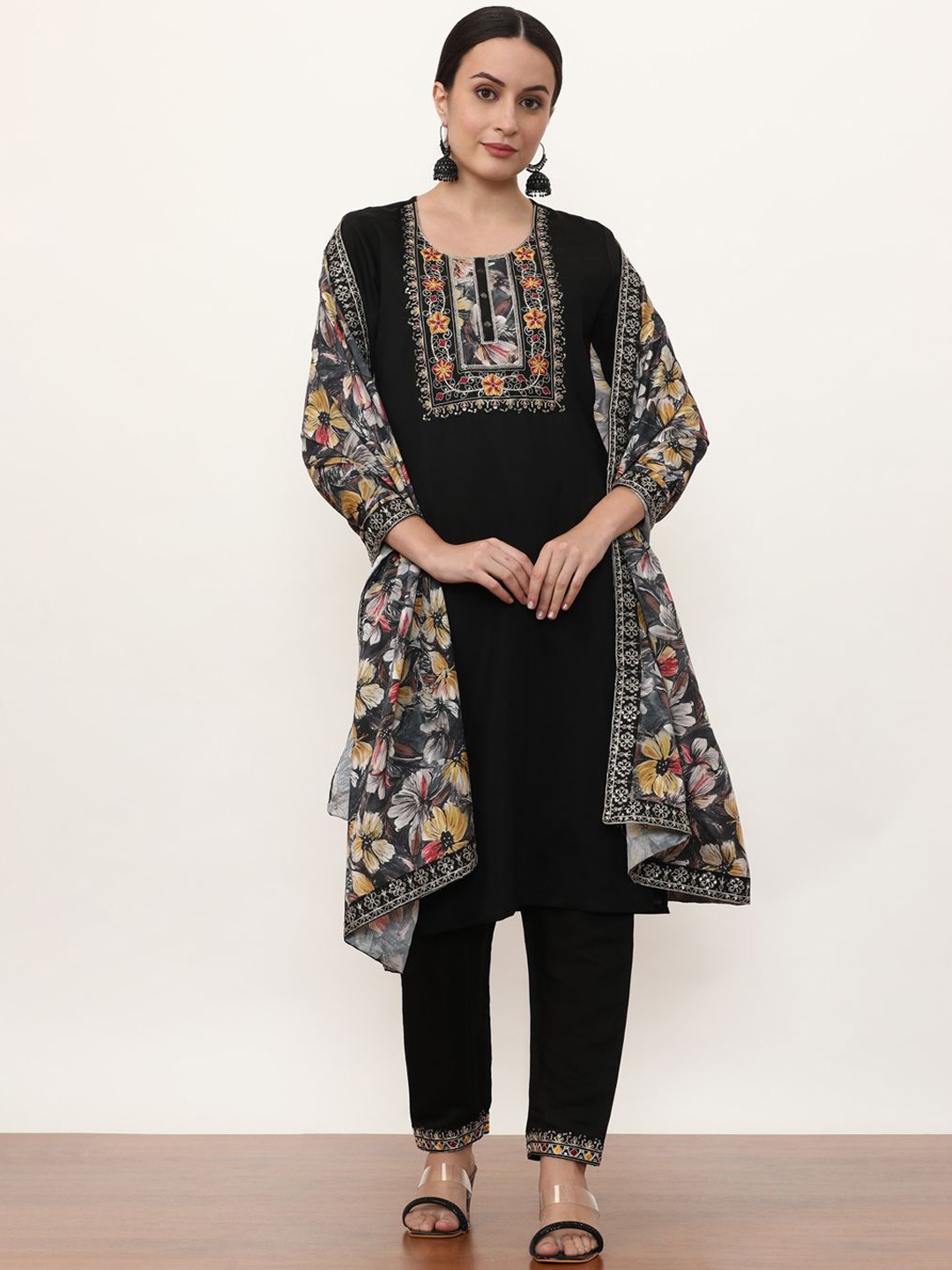 

Jaipur Kurti Women Ethnic Motifs Embroidered Regular Thread Work Chanderi Cotton Kurta with Trousers & With, Black