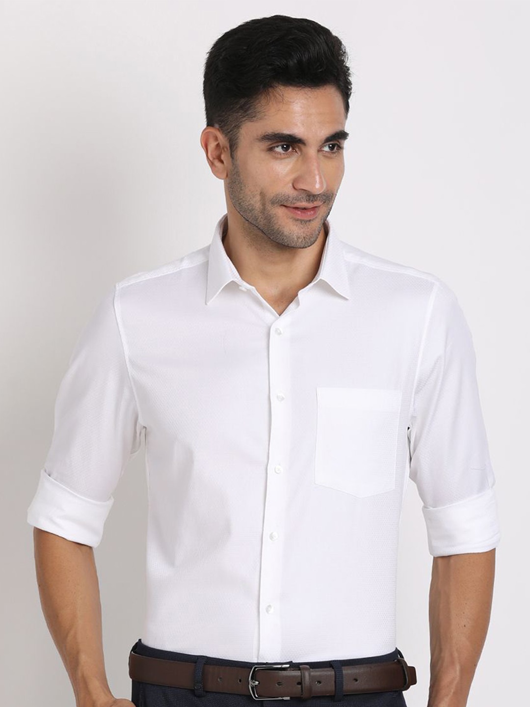 

Turtle Men Standard Spread Collar Solid Cotton Formal Shirt, White