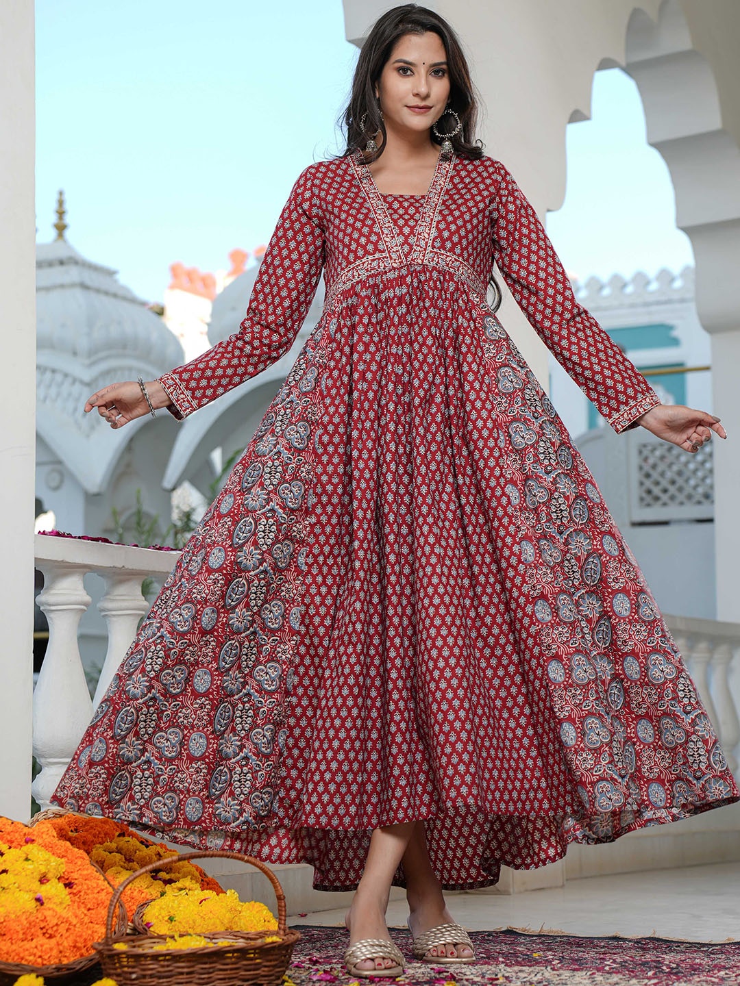 

Vbuyz Floral Printed Square Neck Long Sleeves Empire Pure Cotton Anarkali Kurta, Maroon