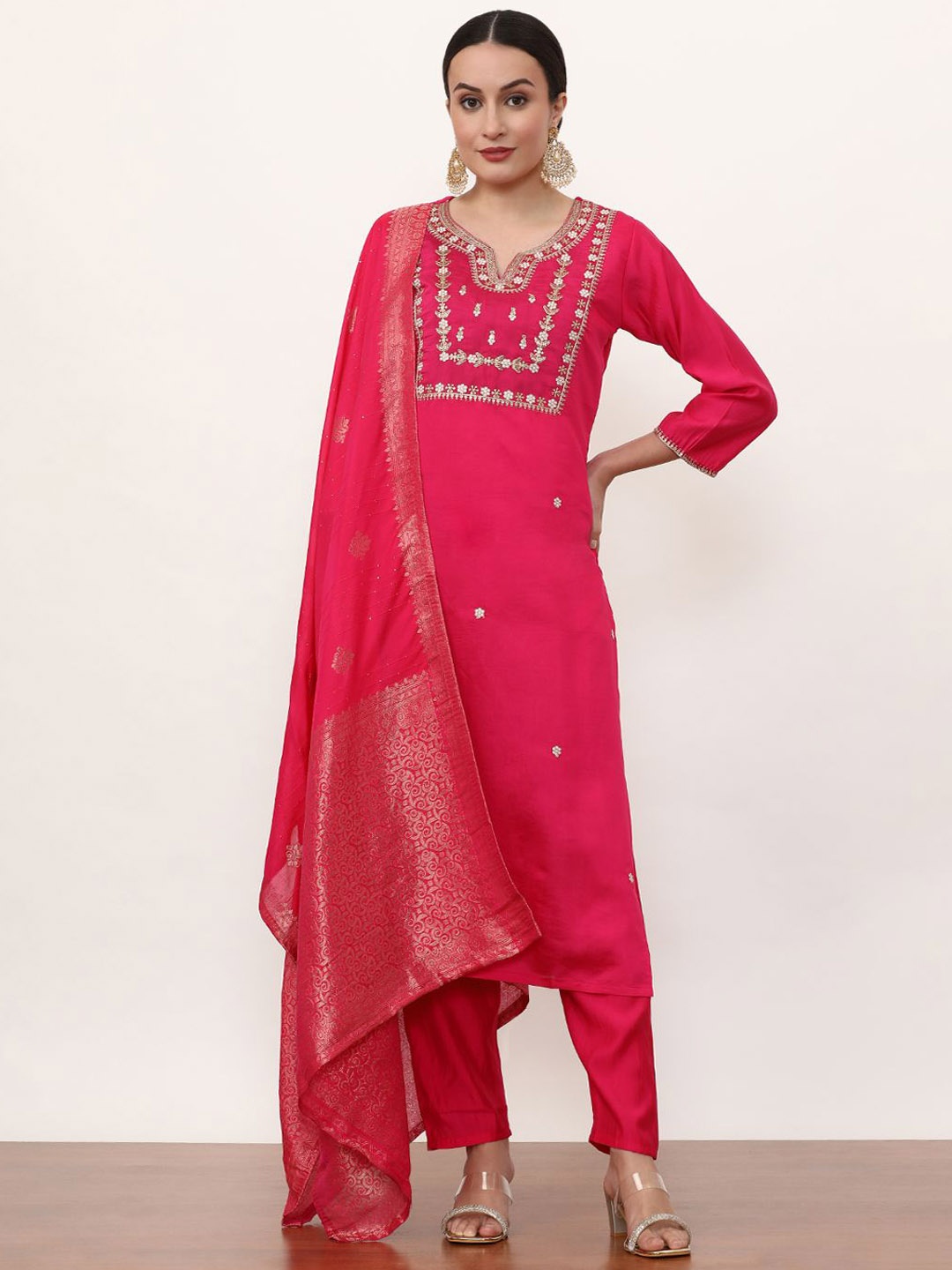 

Jaipur Kurti Women Ethnic Motifs Embroidered Regular Kurta with Trousers & With Dupatta, Pink