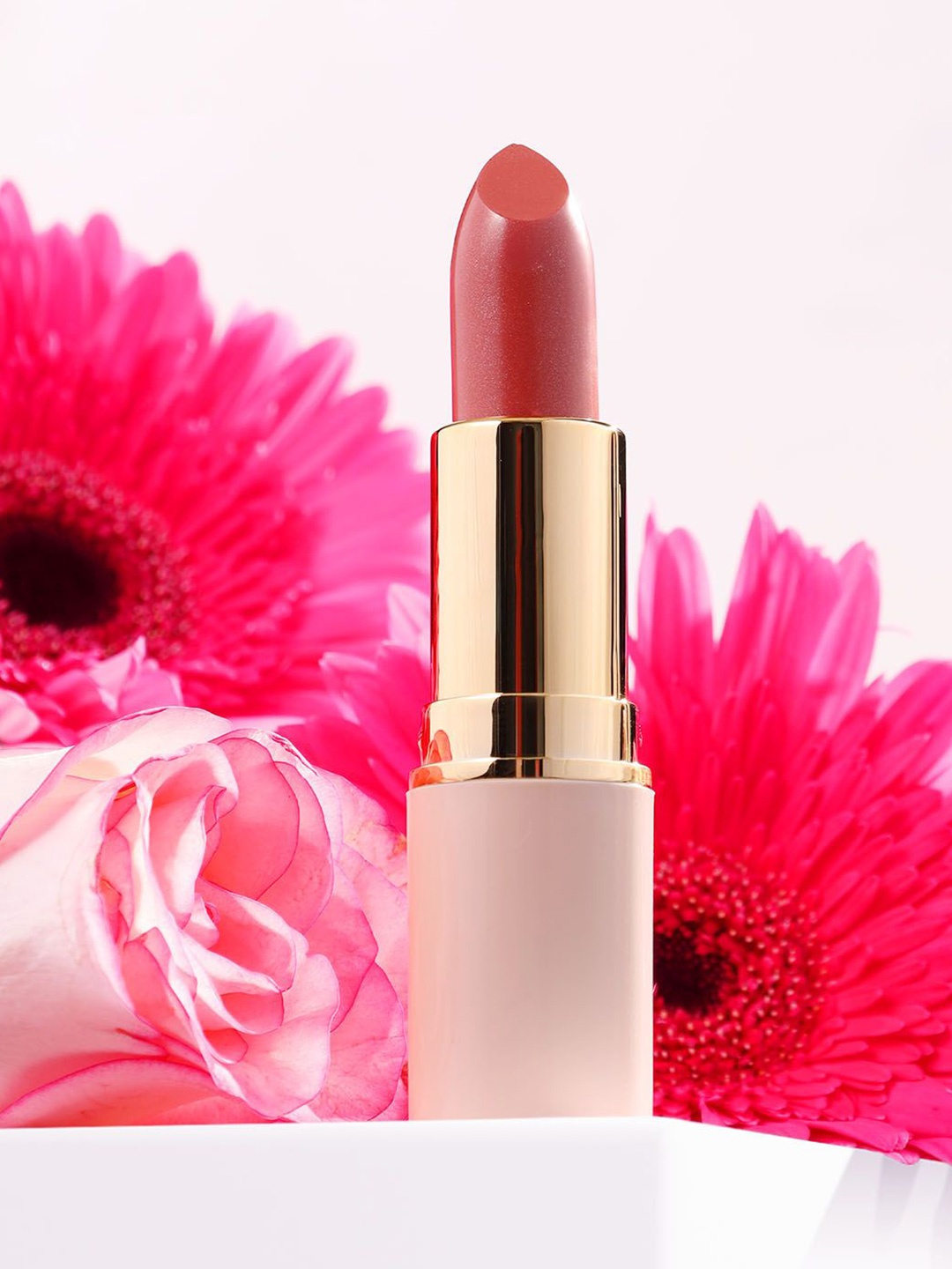

Eveline Cosmetics Flower Garden Lipstick with Shea Butter & Vitamin E - 4.1 g - Shade No.2, Pink