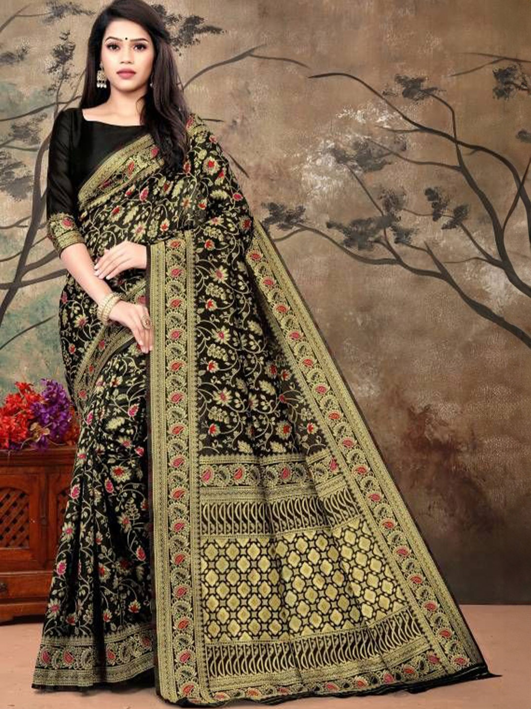 

VenderVilla Woven Design Zari Silk Blend Banarasi Saree, Black