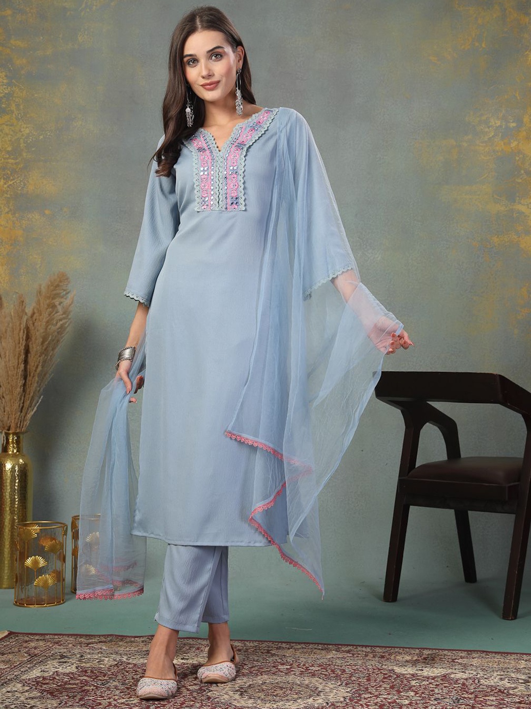 

Stylum Women Regular Thread Work Kurta with Trousers & With Dupatta, Turquoise blue