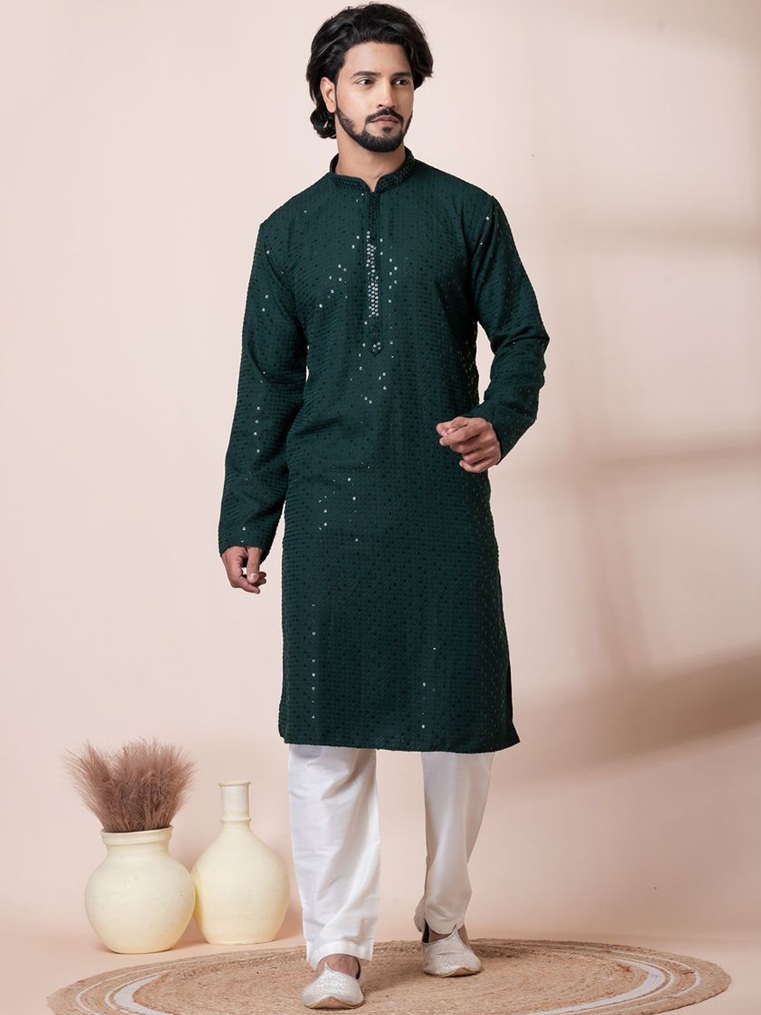 

HU - Handcrafted Uniquely Men Geometric Embroidered Kurta, Green