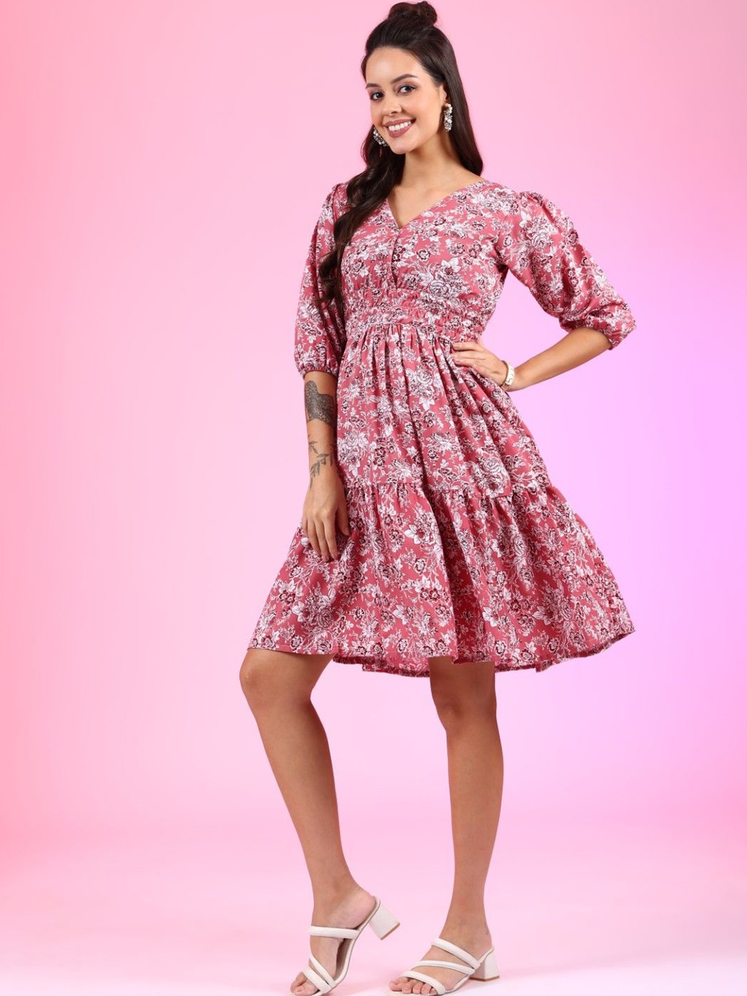 

Krunal Raiyani Women Floral Printed V-Neck Fit & Flare Dress, Pink