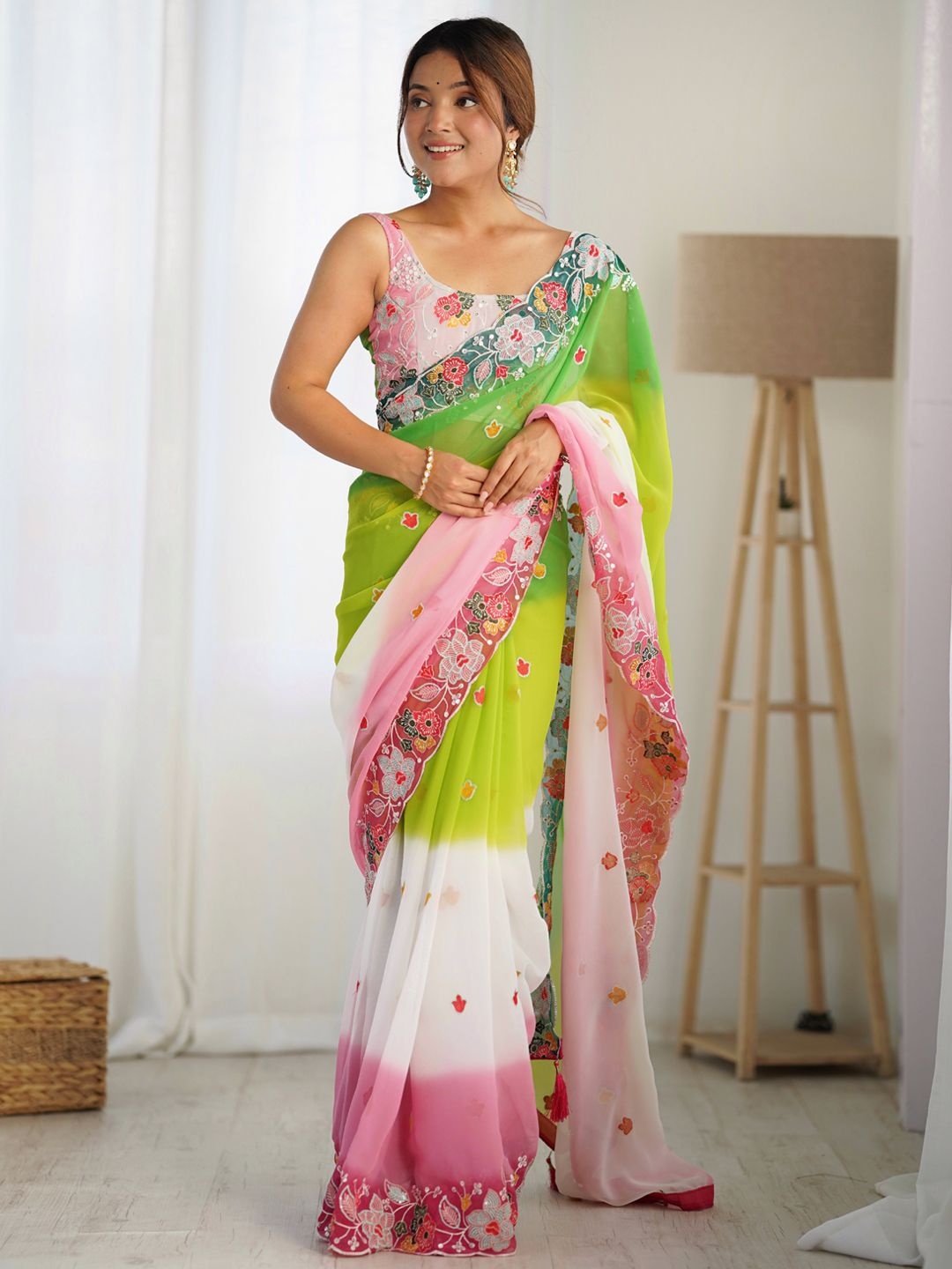 

Panzora Floral Sequinned Poly Georgette Designer Saree, Green