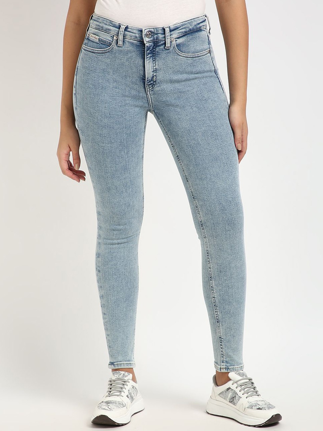 

Calvin Klein Jeans Women Cotton Skinny Fit Heavy Fade Jeans, Blue