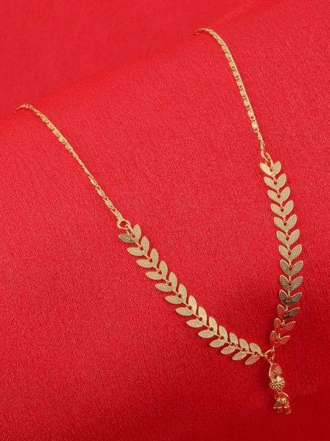 

Wynona Gold-Plated Artificial Beads Mangalsutra