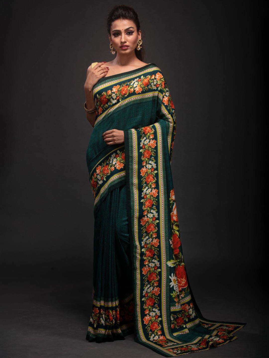 

House of Deepthi Floral Printed Saree With Blouse Piece, Green