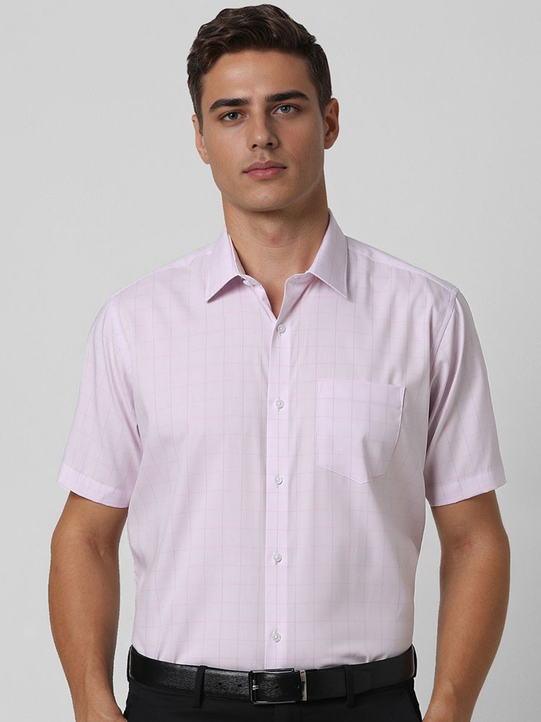 

Van Heusen Men Spread Collar Checked Cotton Formal Shirt, Pink