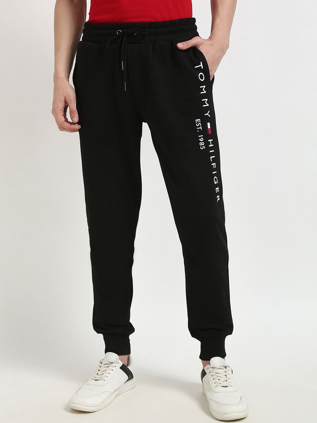 

Tommy Hilfiger Men Typography Mid-Rise Joggers, Black