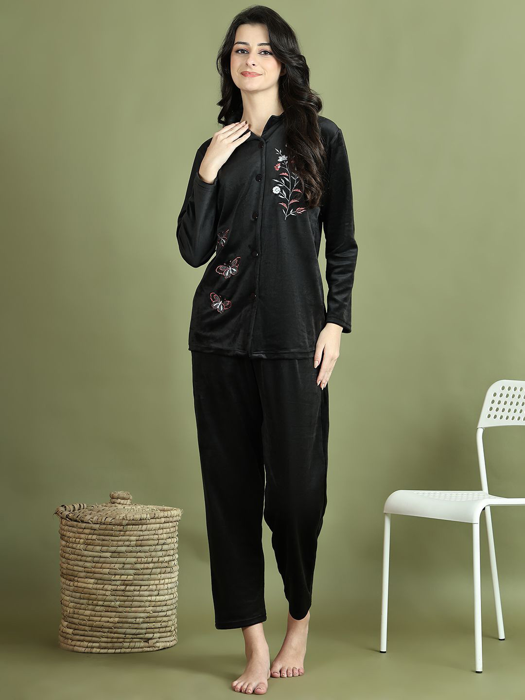 

TAG 7 Women Printed Night suit, Black