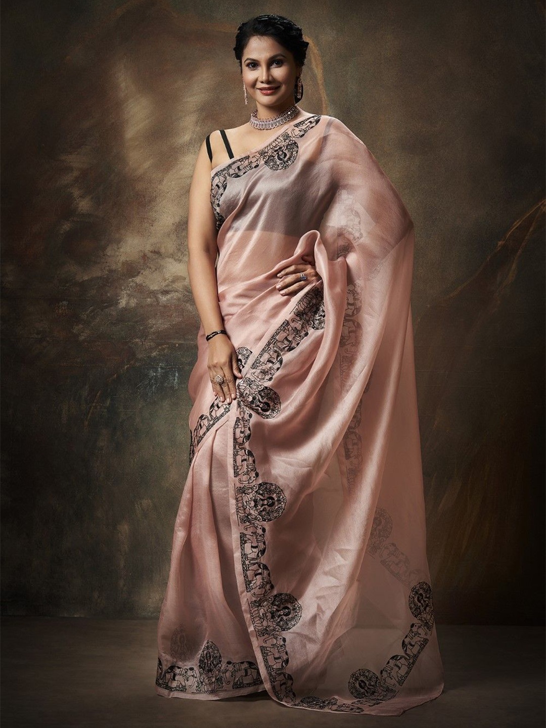 

House of Deepthi Ethnic Motifs Embroidered Saree, Peach