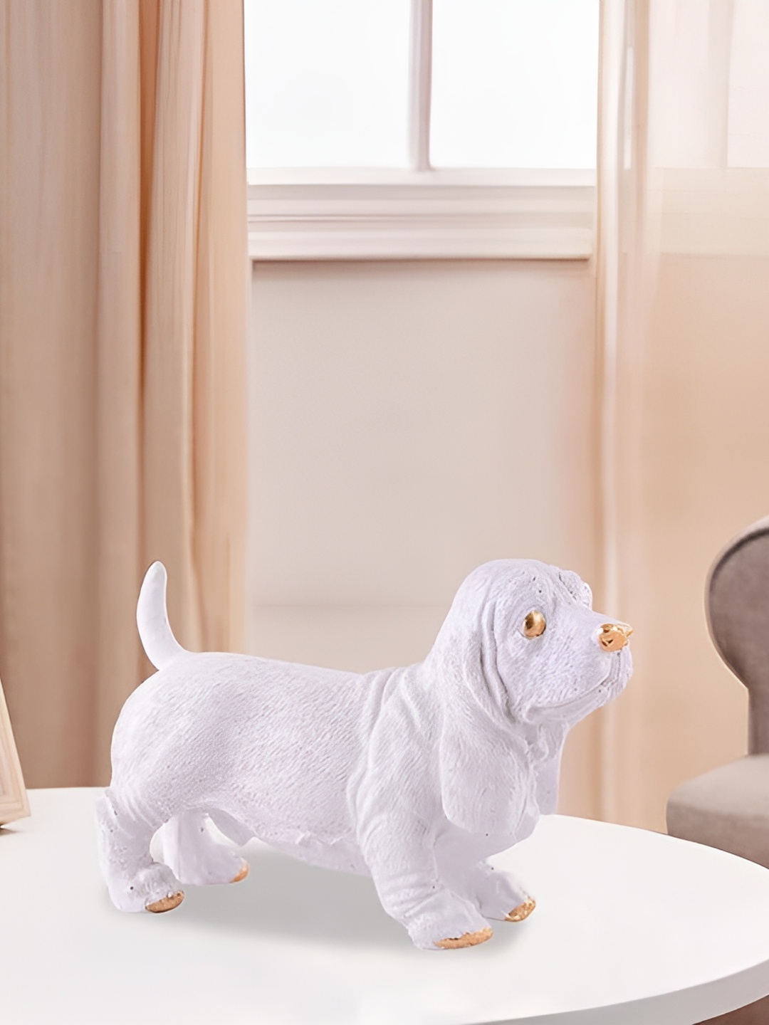 

Zart White Figurine Showpiece