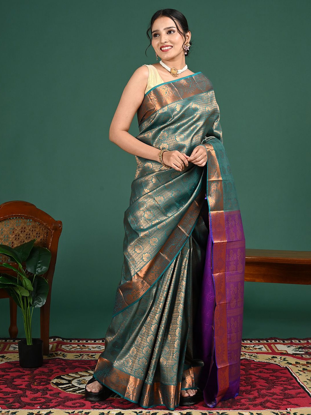 

HELLA FASHIONS Woven Design Zari Art Silk Saree, Turquoise blue