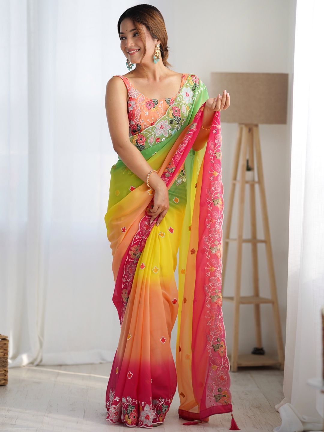 

Panzora Floral Sequinned Poly Georgette Designer Saree, Yellow