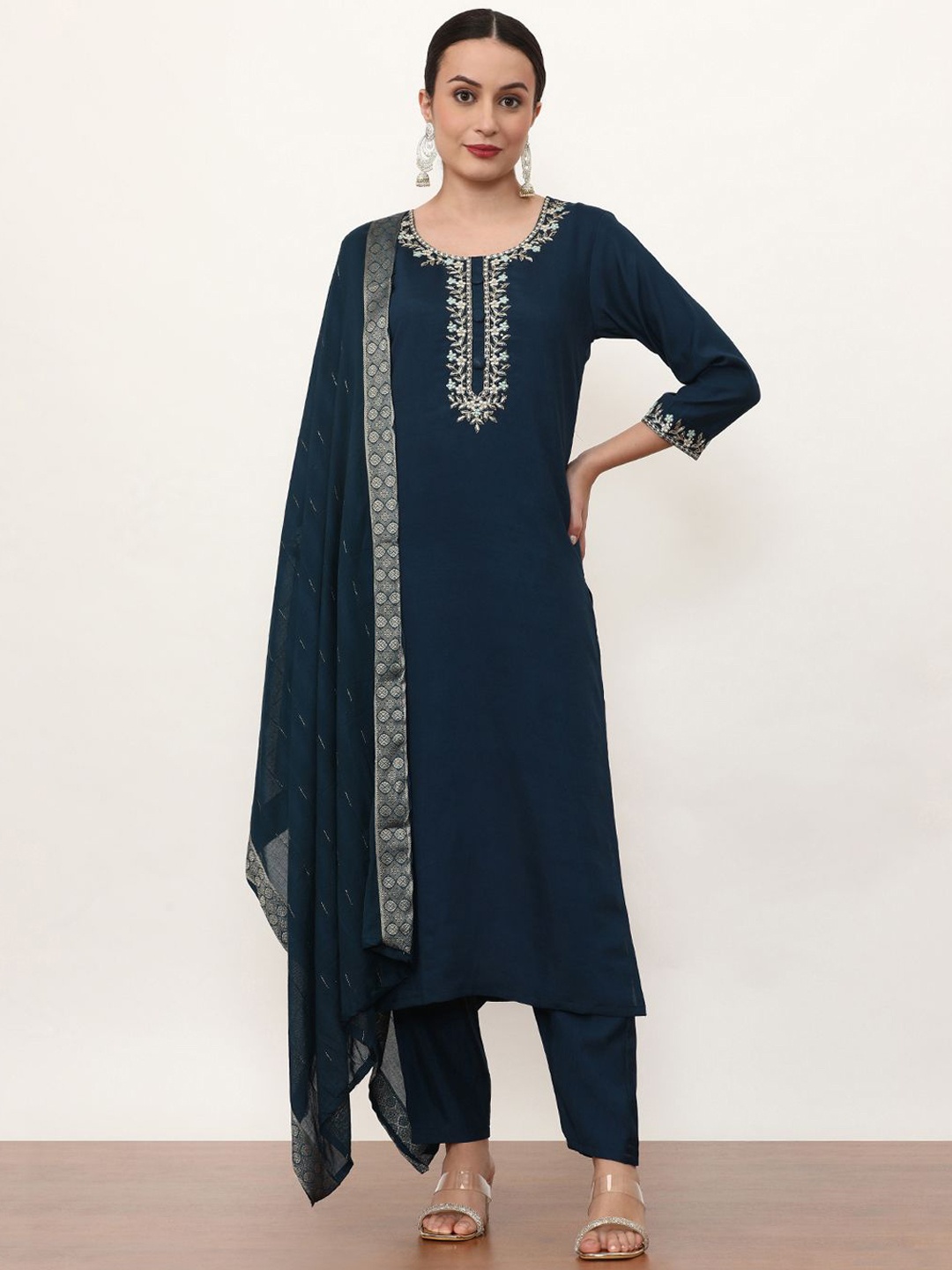 

Jaipur Kurti Women Ethnic Motifs Embroidered Regular Kurta with Trousers & With Dupatta, Navy blue