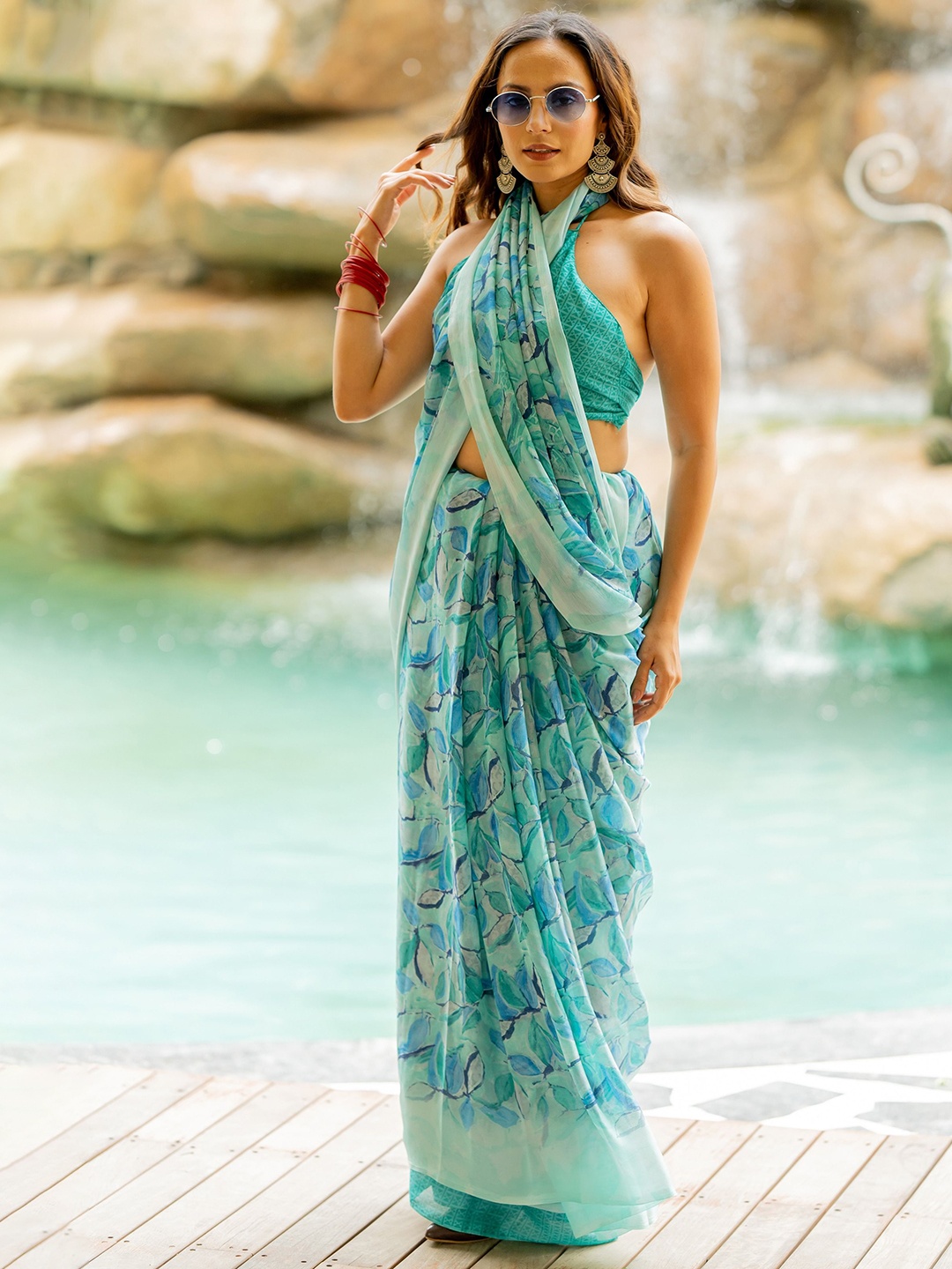 

KALINI Floral Printed Saree, Turquoise blue