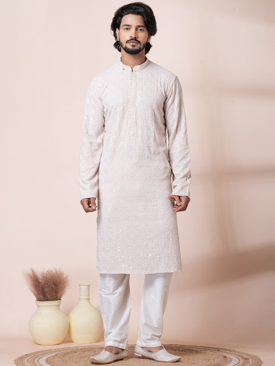 

HU - Handcrafted Uniquely Men Geometric Embroidered Kurta, Off white