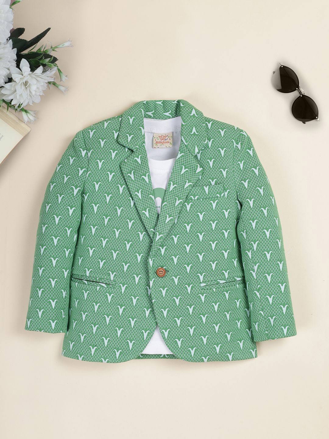 

Ridokidz Boys Printed Notched Lapel Full Sleeves Blazer With T-shirt, Green