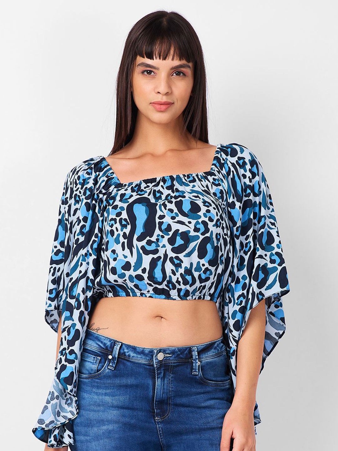 

IZEL Animal Print Flutter Sleeve Crop Top, Blue