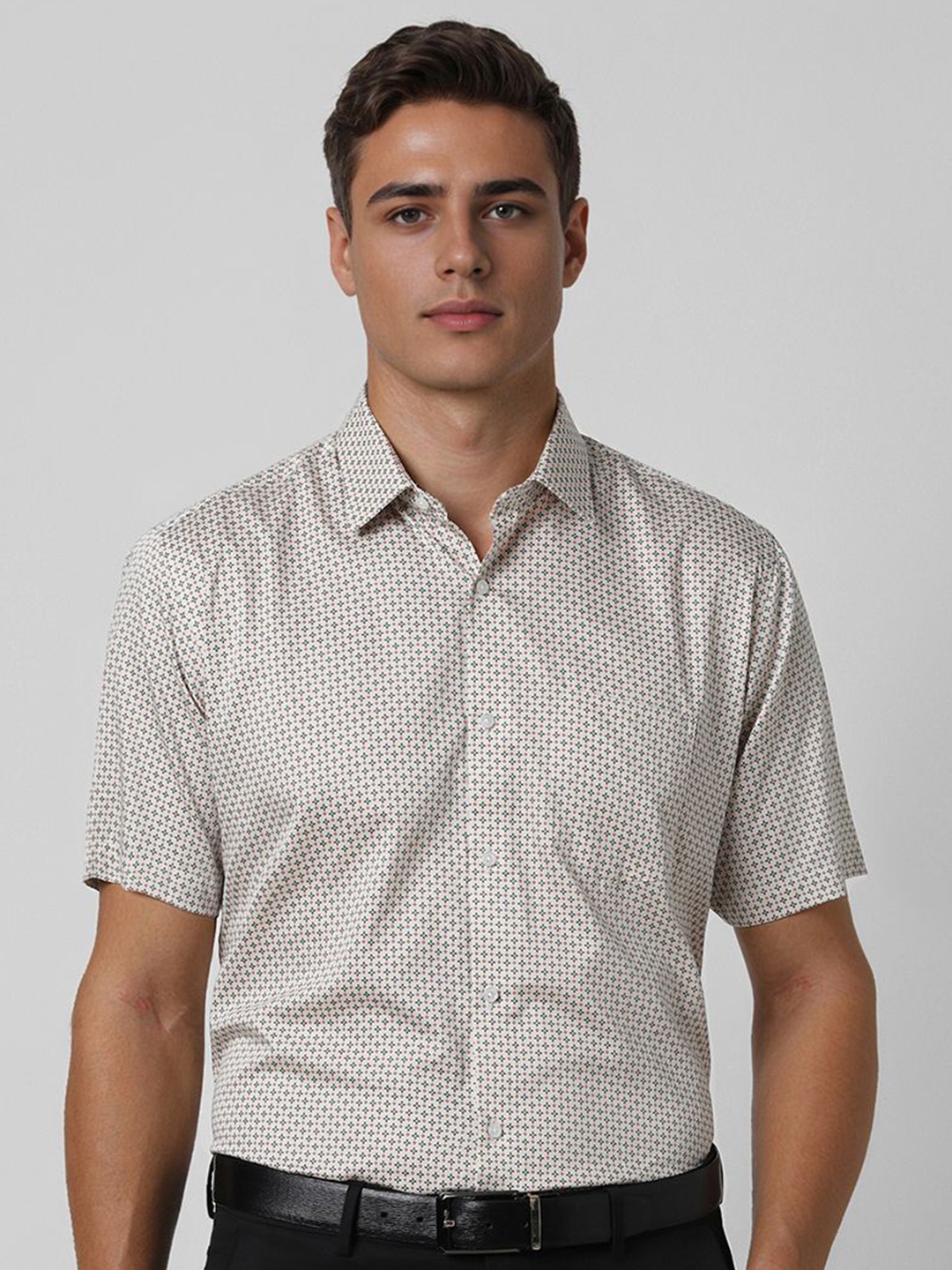 

Van Heusen Men Spread Collar Floral Printed Cotton Formal Shirt, Beige