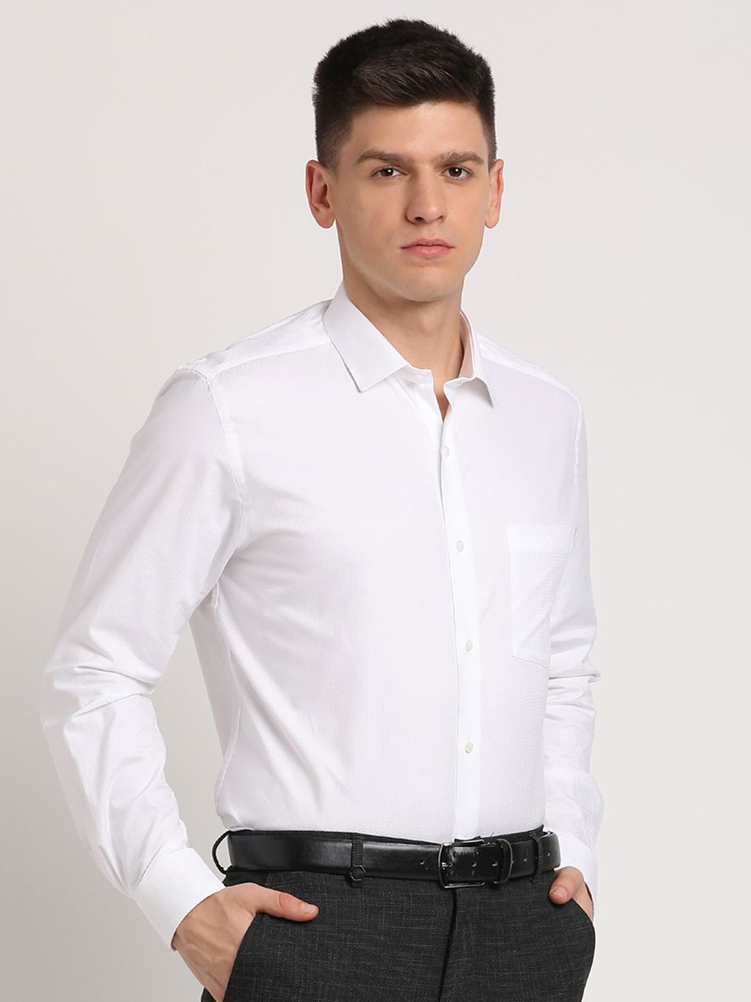 

Turtle Men Standard Spread Collar Textured Cotton Slim Fit Formal Shirt, White