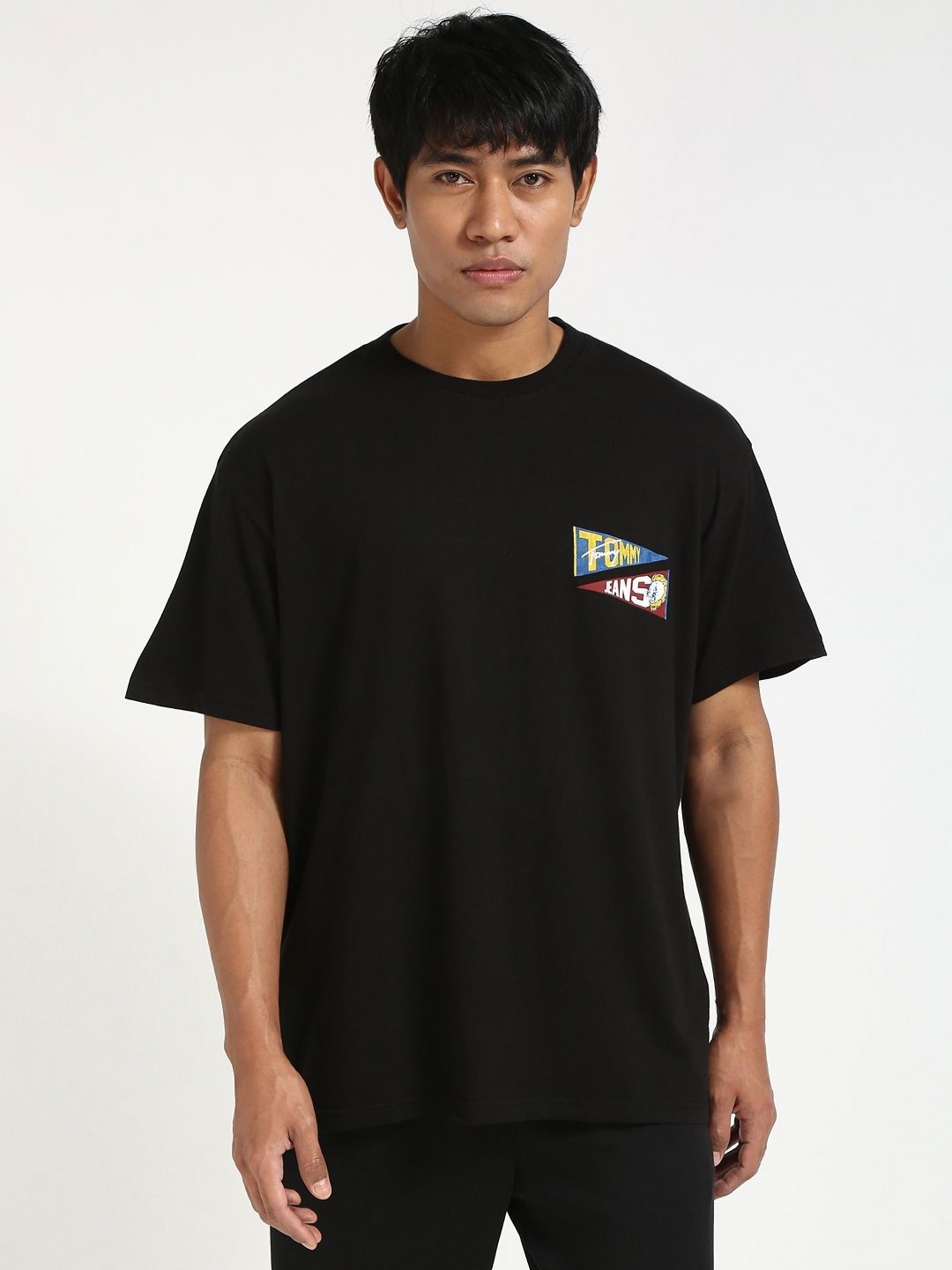 

Tommy Hilfiger Men Typography Printed Round Neck Cotton Relaxed Fit T-shirt, Black