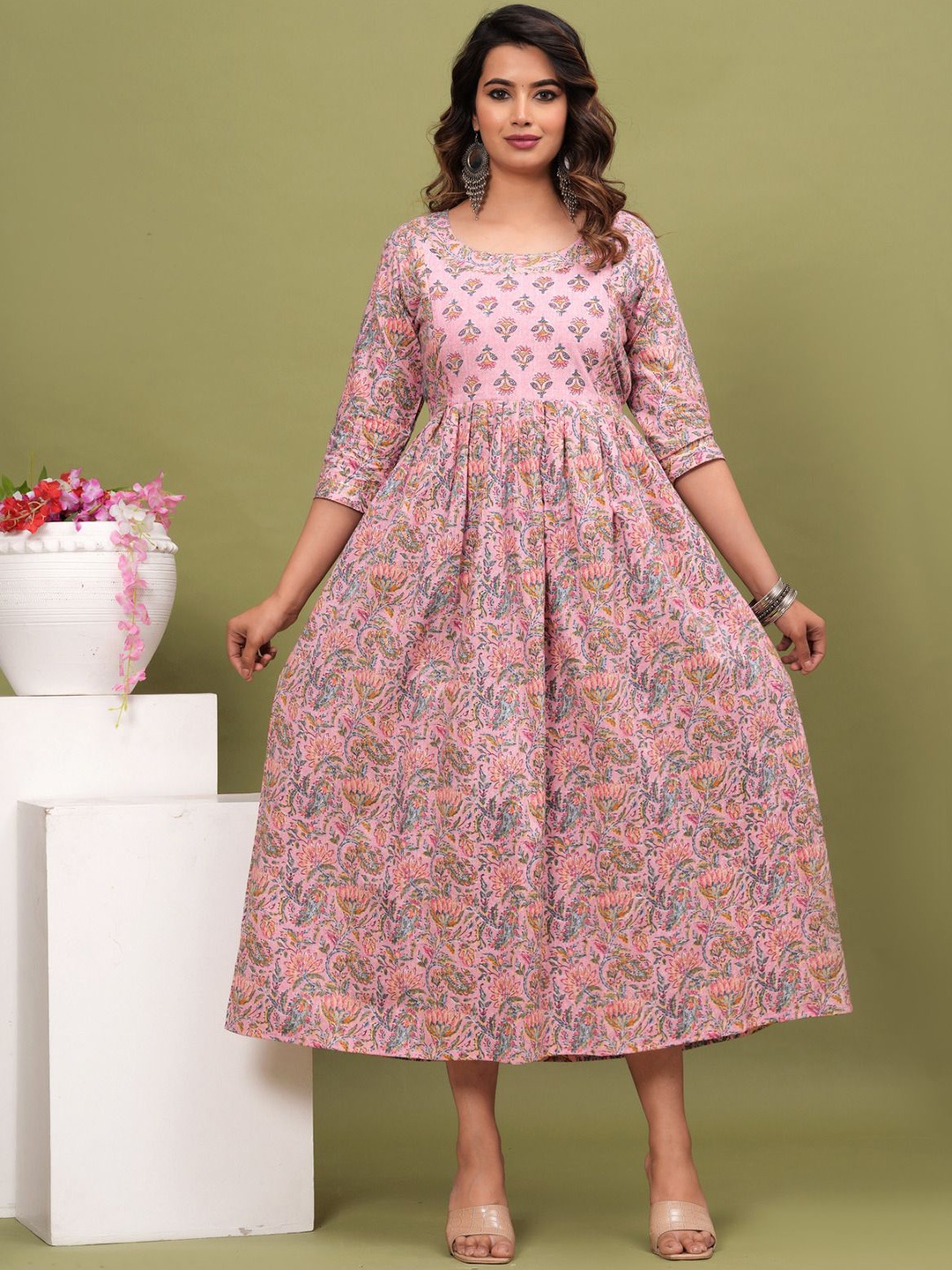 

NITVAN Women Floral Printed Gotta Patti Maternity Kurta, Pink