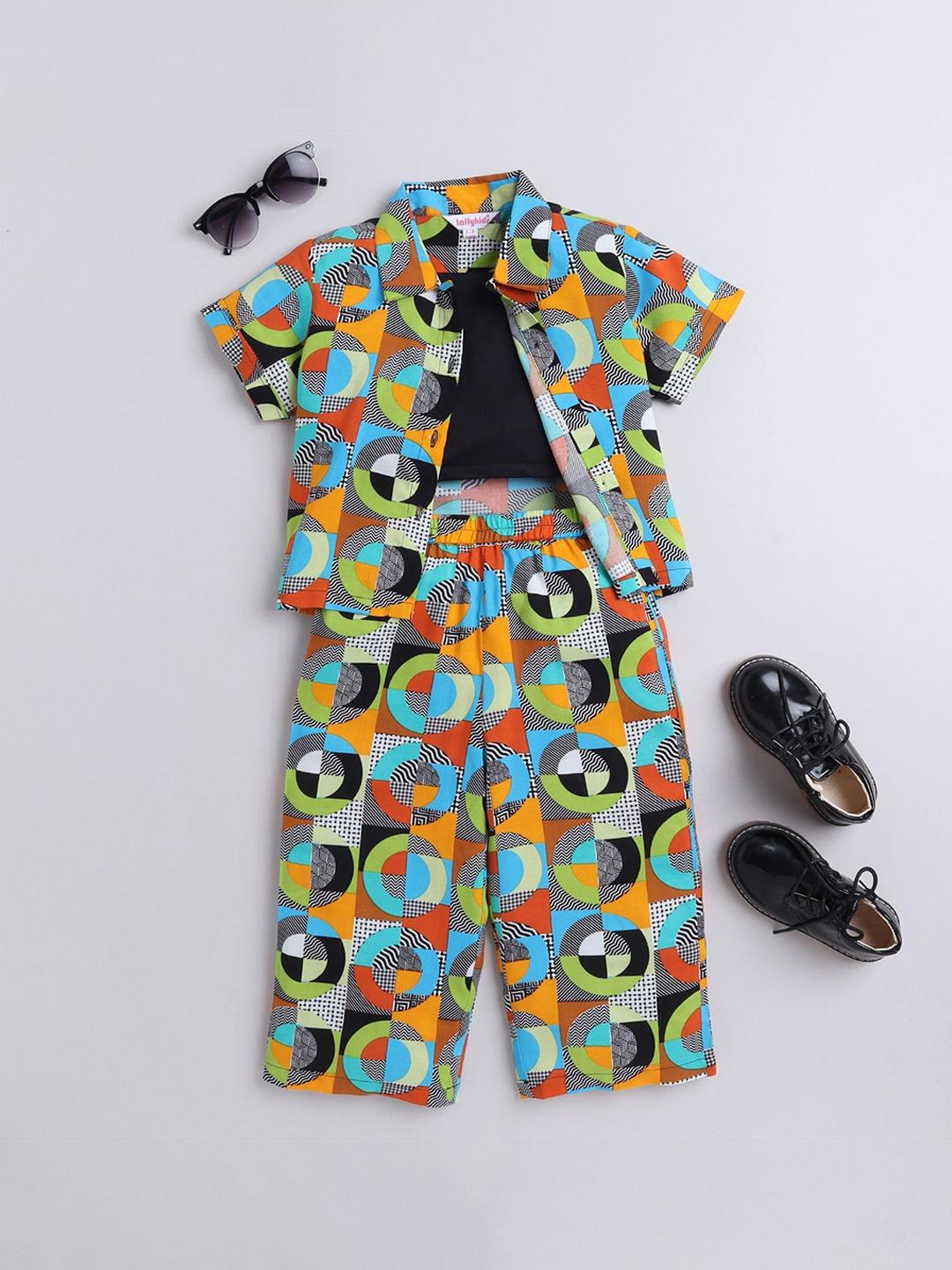 

taffykids Girls Geometric Printed Short Sleeves Crop Top & Shirt With Trouser, Blue