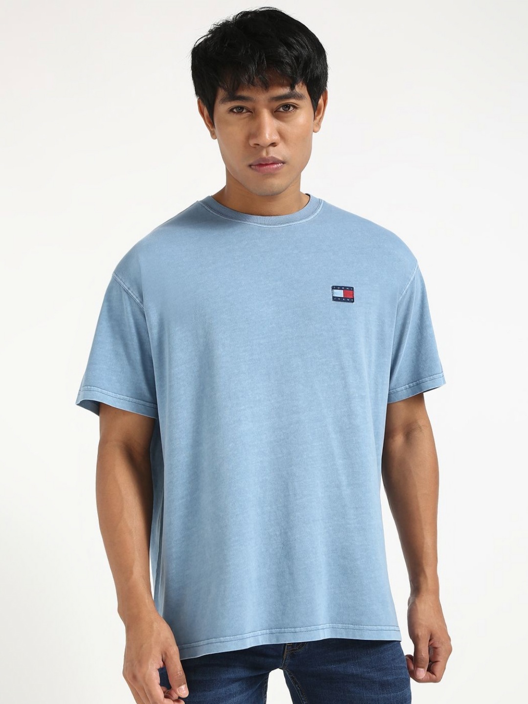 

Tommy Hilfiger Men Solid Round Neck Cotton Relaxed Fit T-shirt, Blue