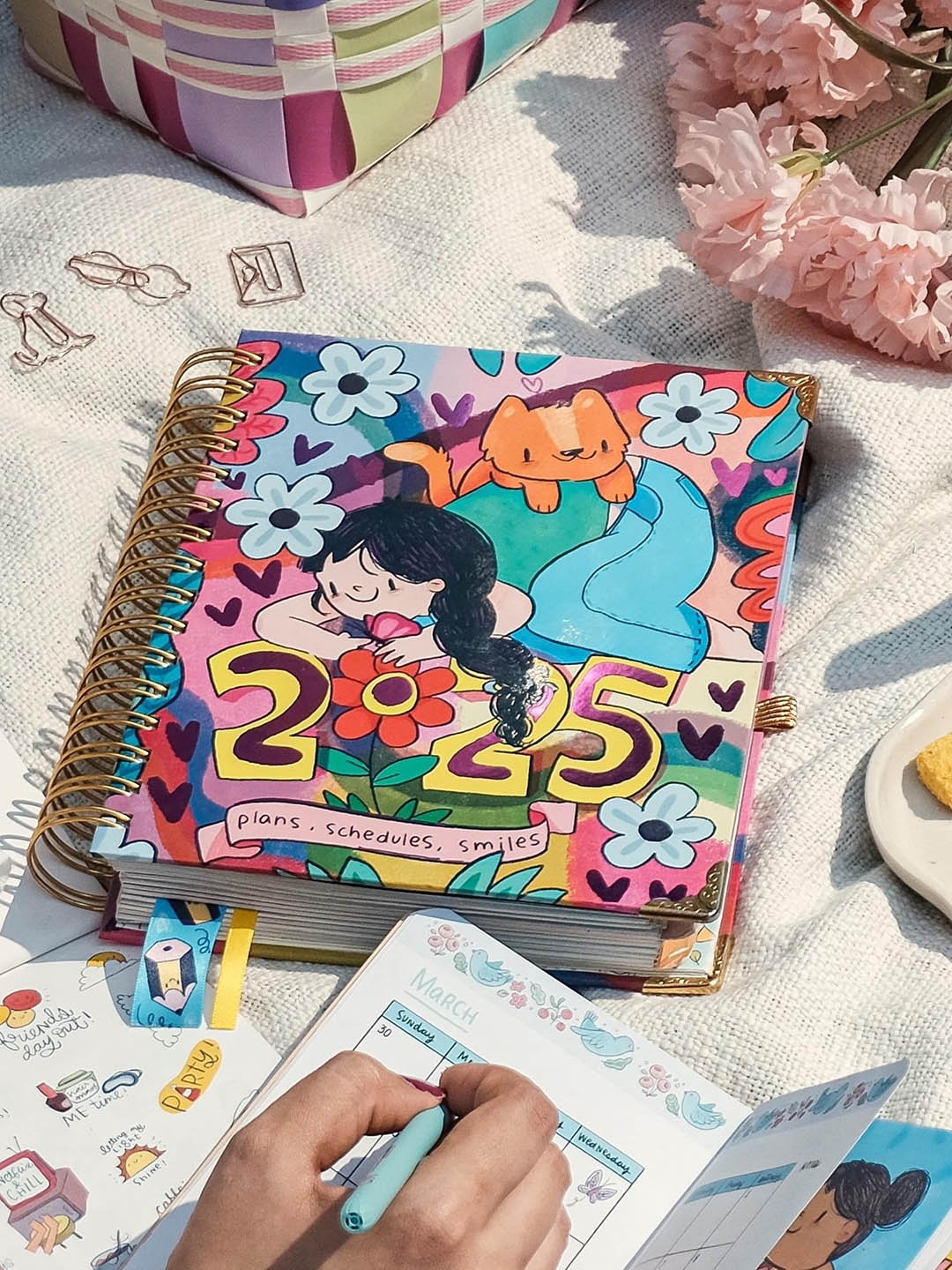

Alicia Souza Blue & Pink Typography Wiro Planner