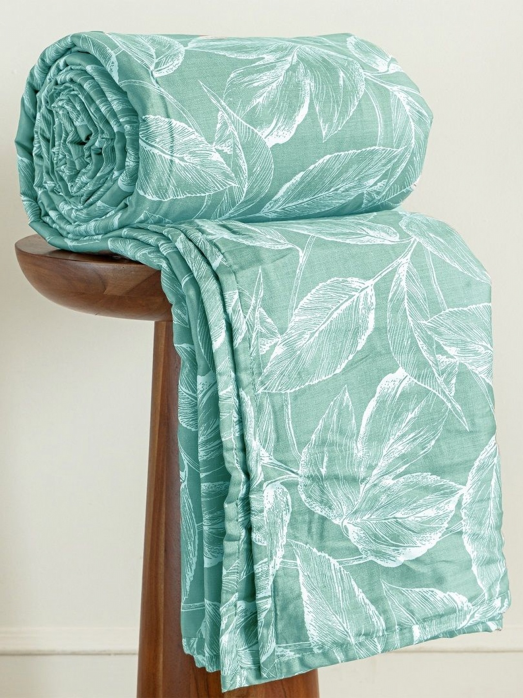 

HOMEMONDE Blue Floral AC Room 210 GSM Single Bed Dohar
