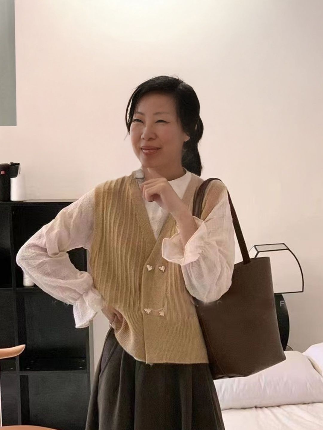

StyleCast Women V-Neck Sweater Vest, Khaki