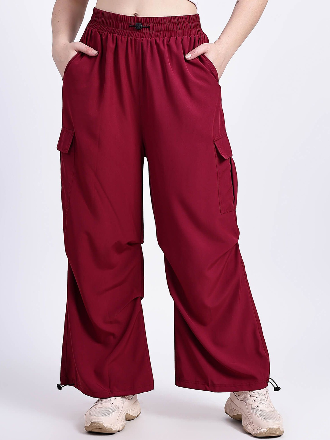 

SAAHASAM Women Relaxed Loose Fit Mid-Rise Cargo Trouser, Maroon