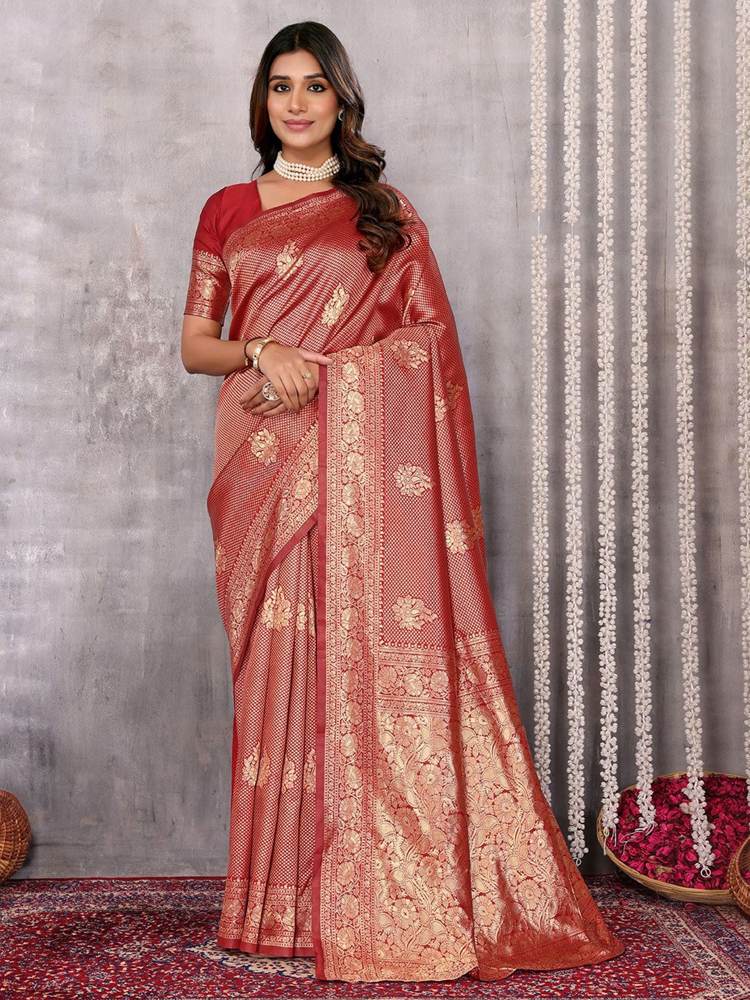 

KALINI Woven Design Zari Banarasi Saree, Red