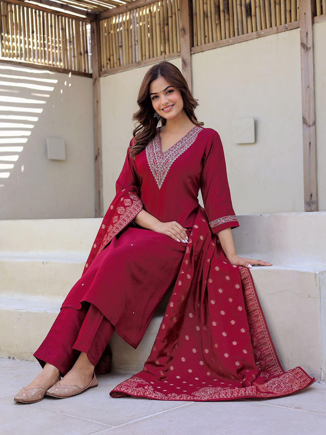 

Anouk Ethnic Motifs Embroidered Regular Pure Silk Straight Kurta with Trousers & Dupatta, Maroon